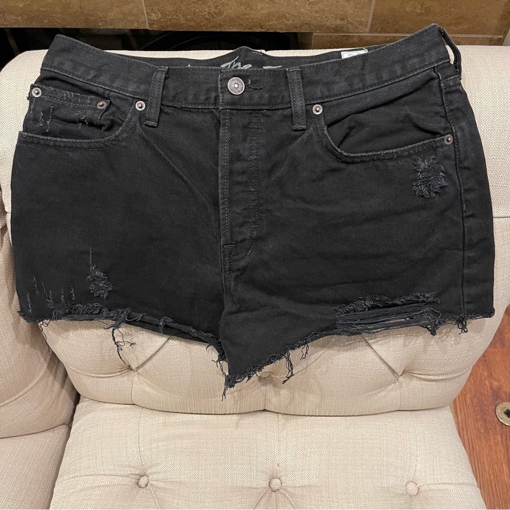 We The Free Black Cut Off Shorts Button Fly Mid rise Sz 31 Inseam 2.5 Distressed